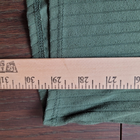 No boundaries Green day dress - Picture 6 of 9